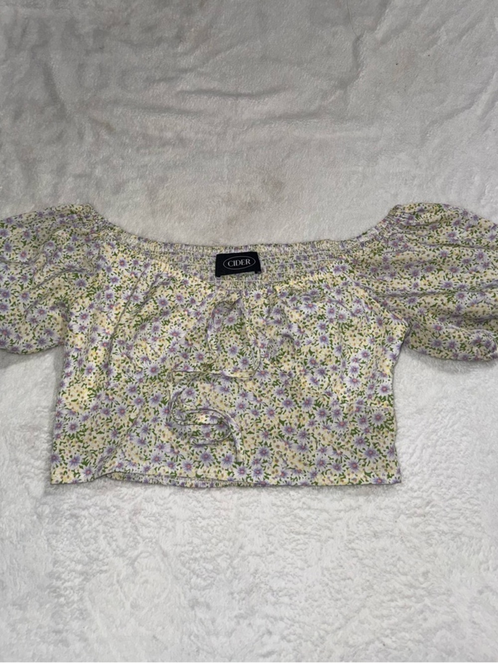 ditsy floral puff sleeve crop top by Cider